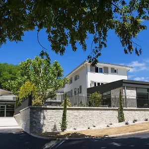 https://le-cottage-de-clairefontaine.hotels-rhonealpes.com