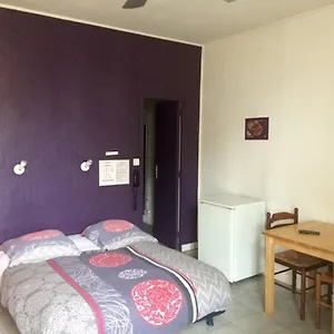https://hotel-lutia.fr-provencehotel.com